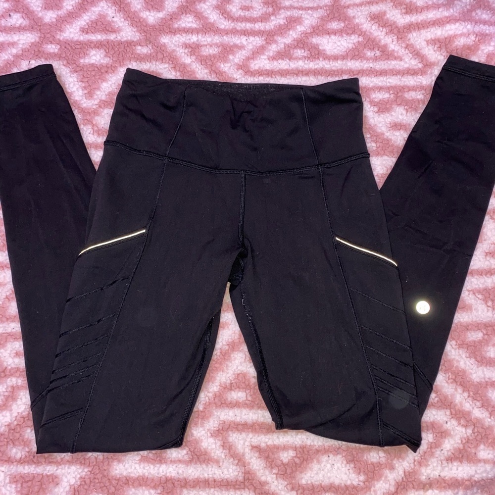 Black lululemon leggings